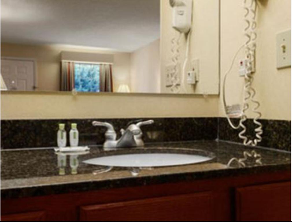 Baymont By Wyndham Greenville Quarto foto