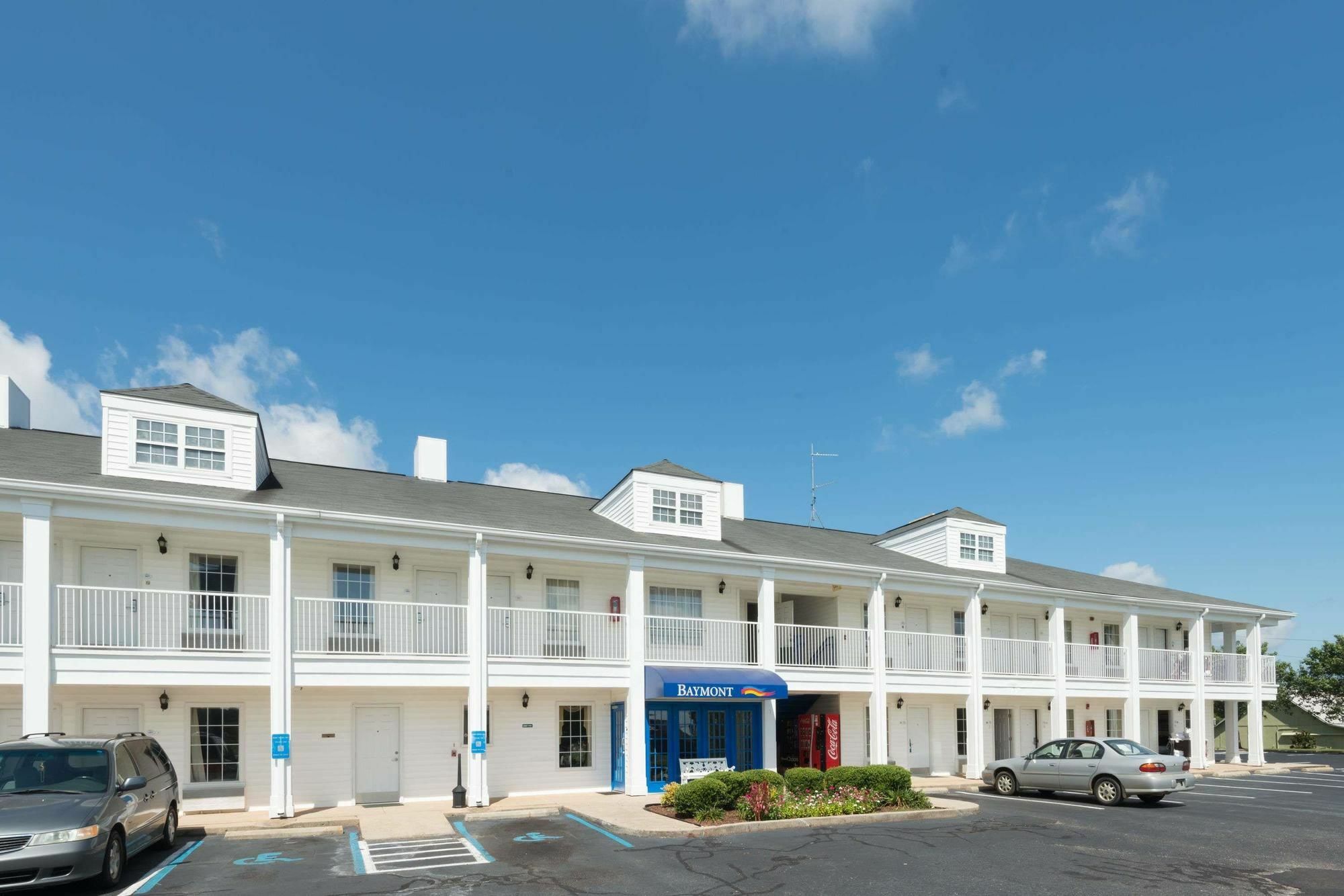 Baymont By Wyndham Greenville Exterior foto